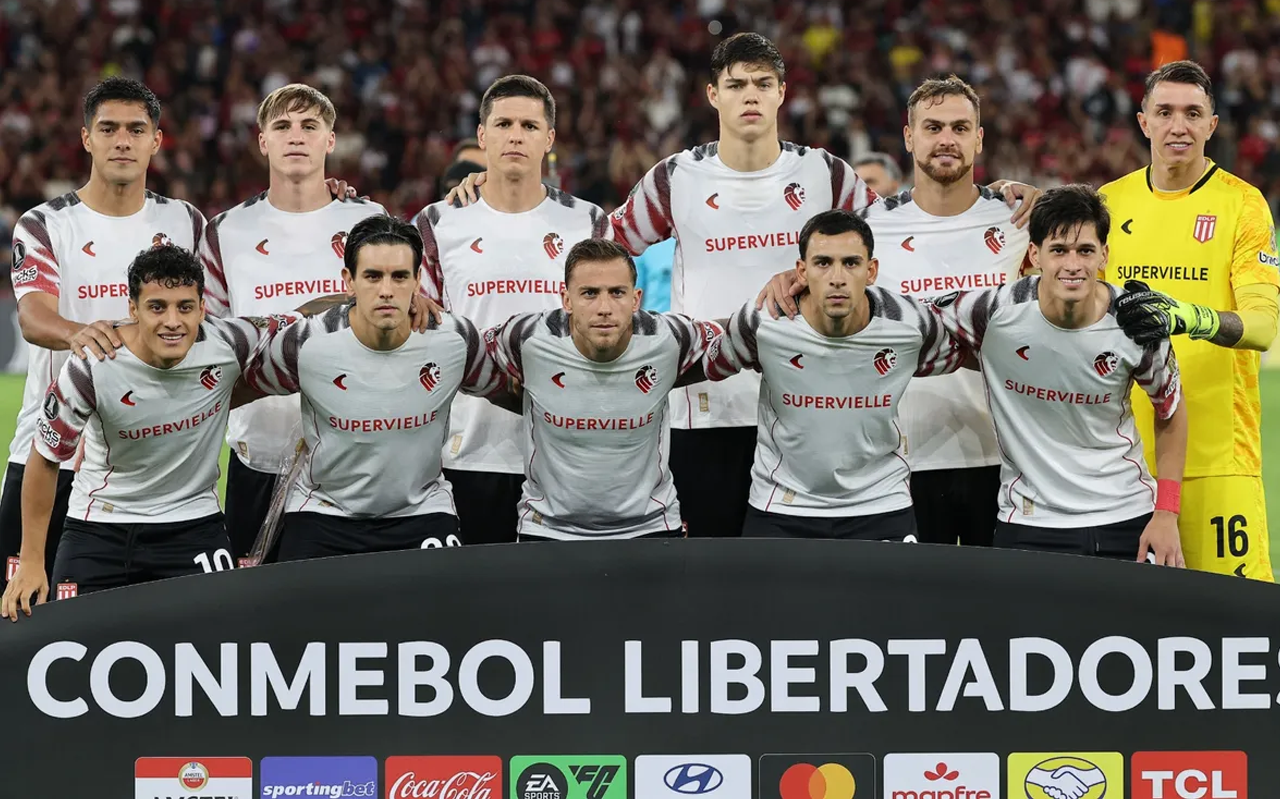 Estudiantes tiene a Universidad Católica por delante en la Libertadores