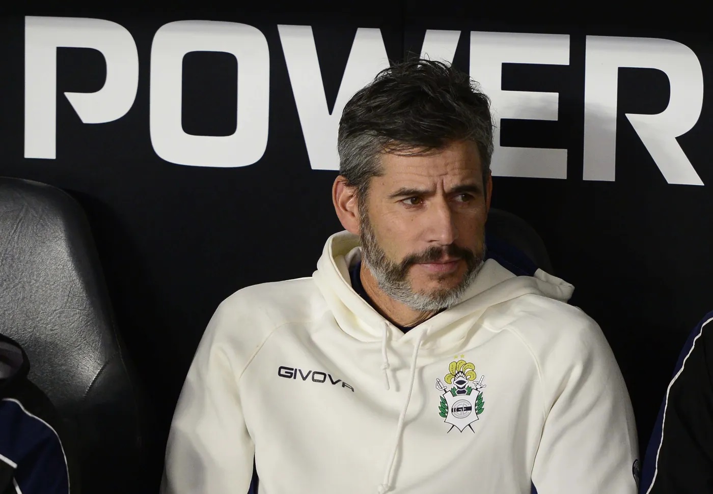 Gimnasia oficializa y presenta a Ariel Pereyra