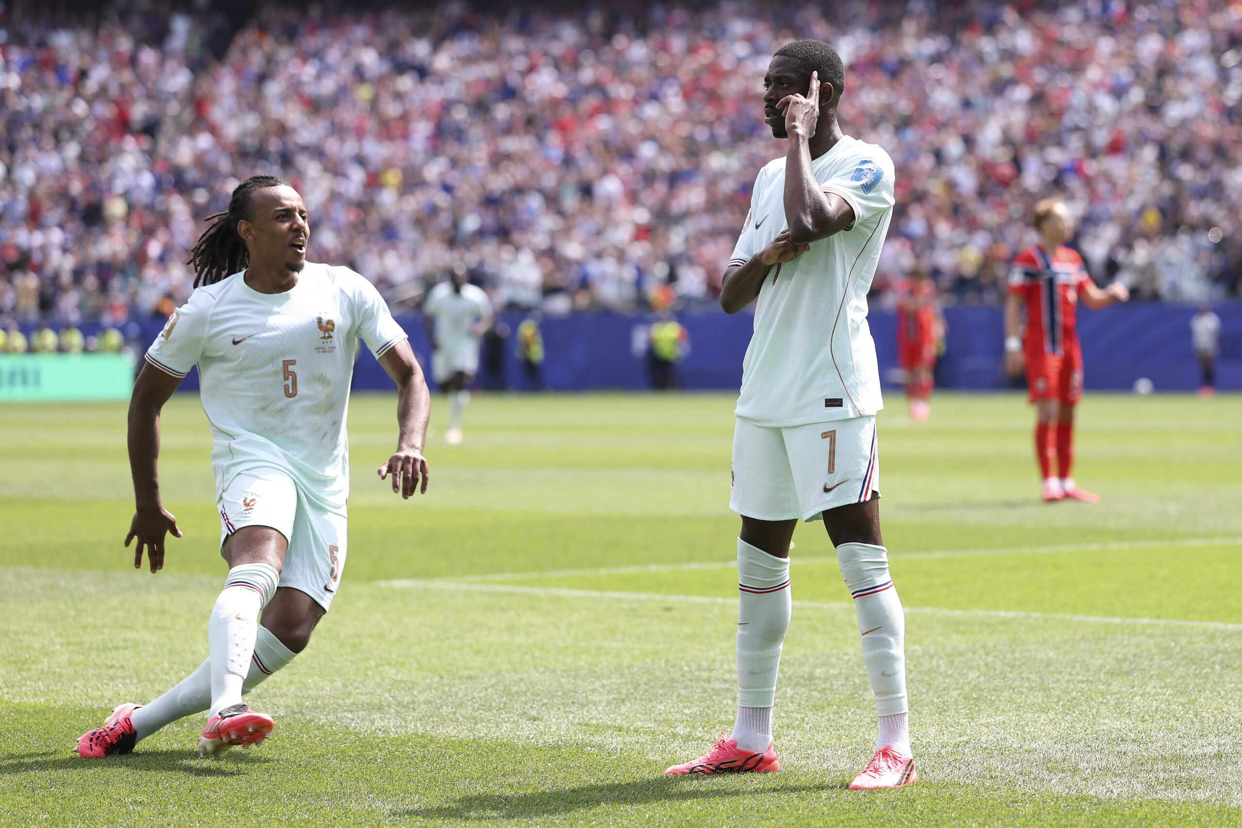 Un hat-trick de Dembele acaba con Noruega.