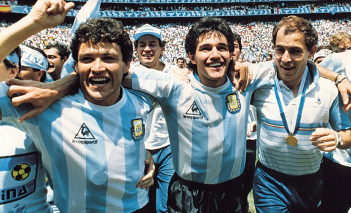 “Pase, maestro”: cuarenta años de un acto de amor futbolero