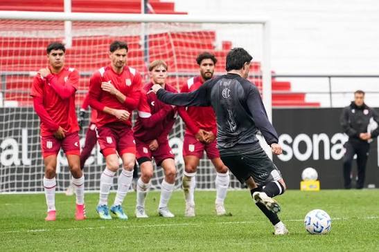 Estudiantes cerró la etapa de amistosos con victoria ante Central Córdoba