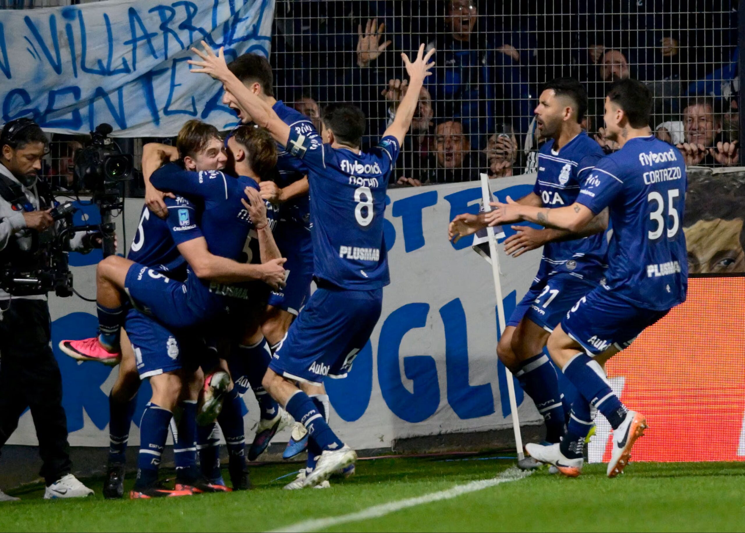 Gimnasia puso energía, orden y fútbol para un triunfo grande