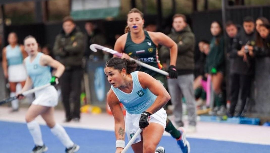 Las damas de Santa Bárbara empataron con Lomas; el clásico de varones se postergó