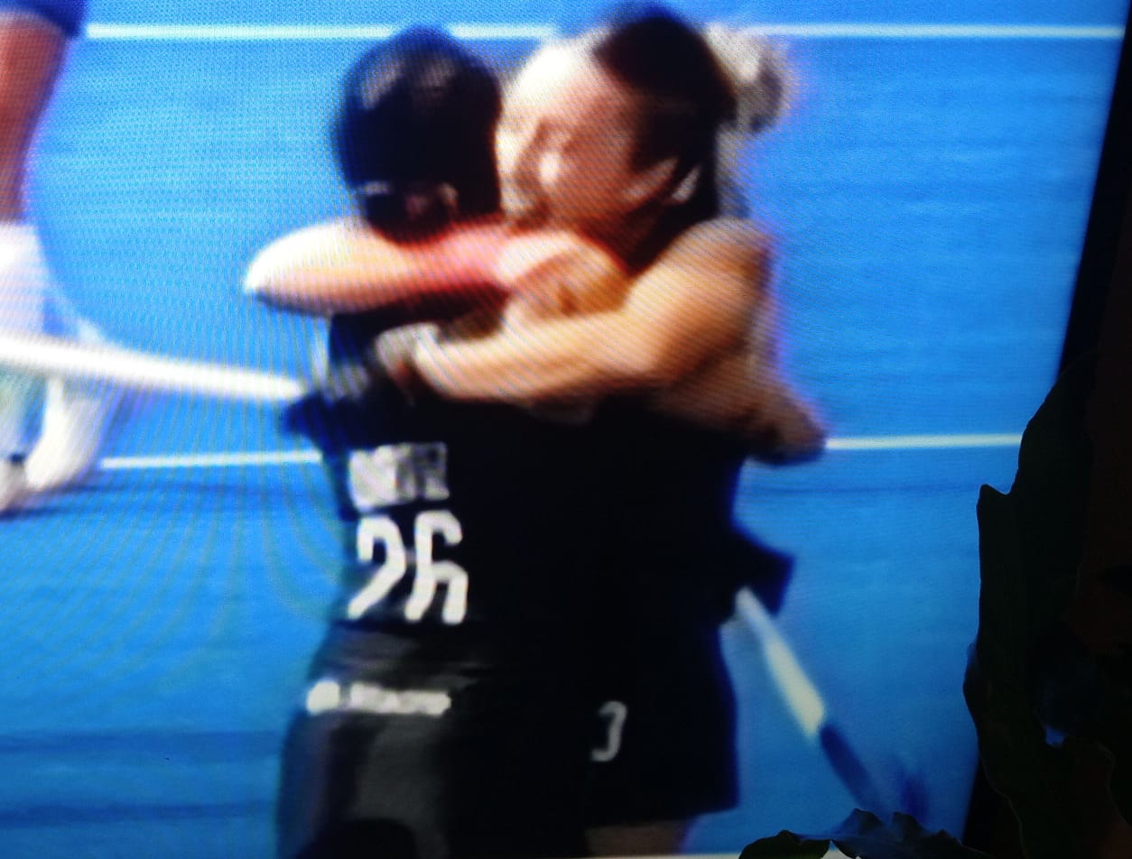 Las Leones derrotaron a Escocia 2 a 0; pasaron a Cuartos de Final en el Mundial