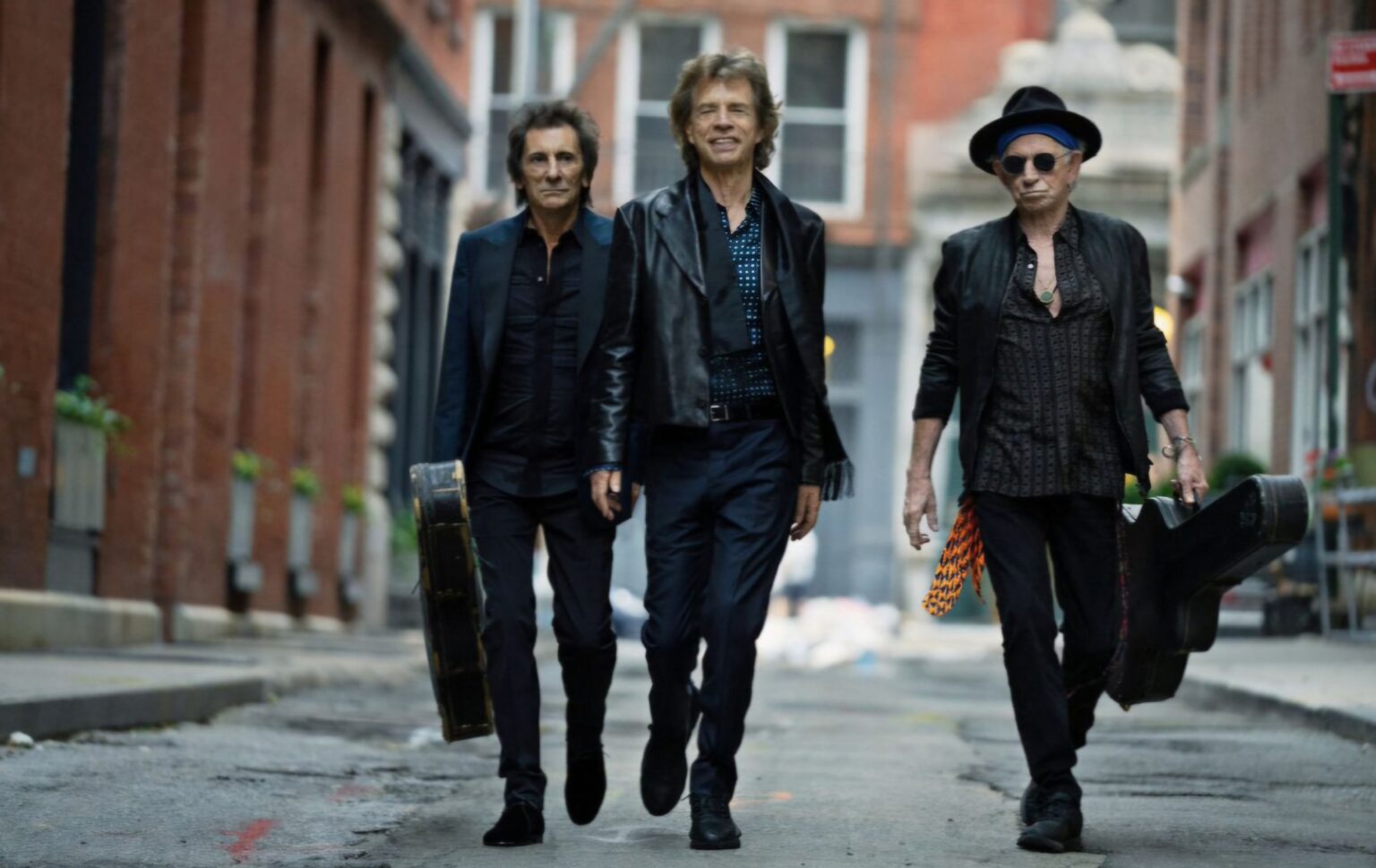 Si es lunes, que sea “In the Stars” con los Rolling Stones